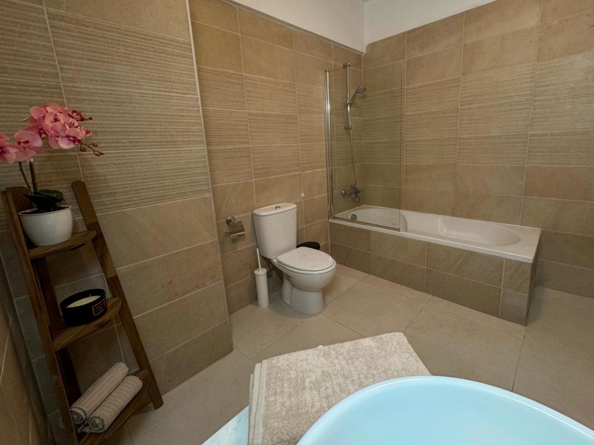 Halcyon Central Apartment Larnaca Luaran gambar