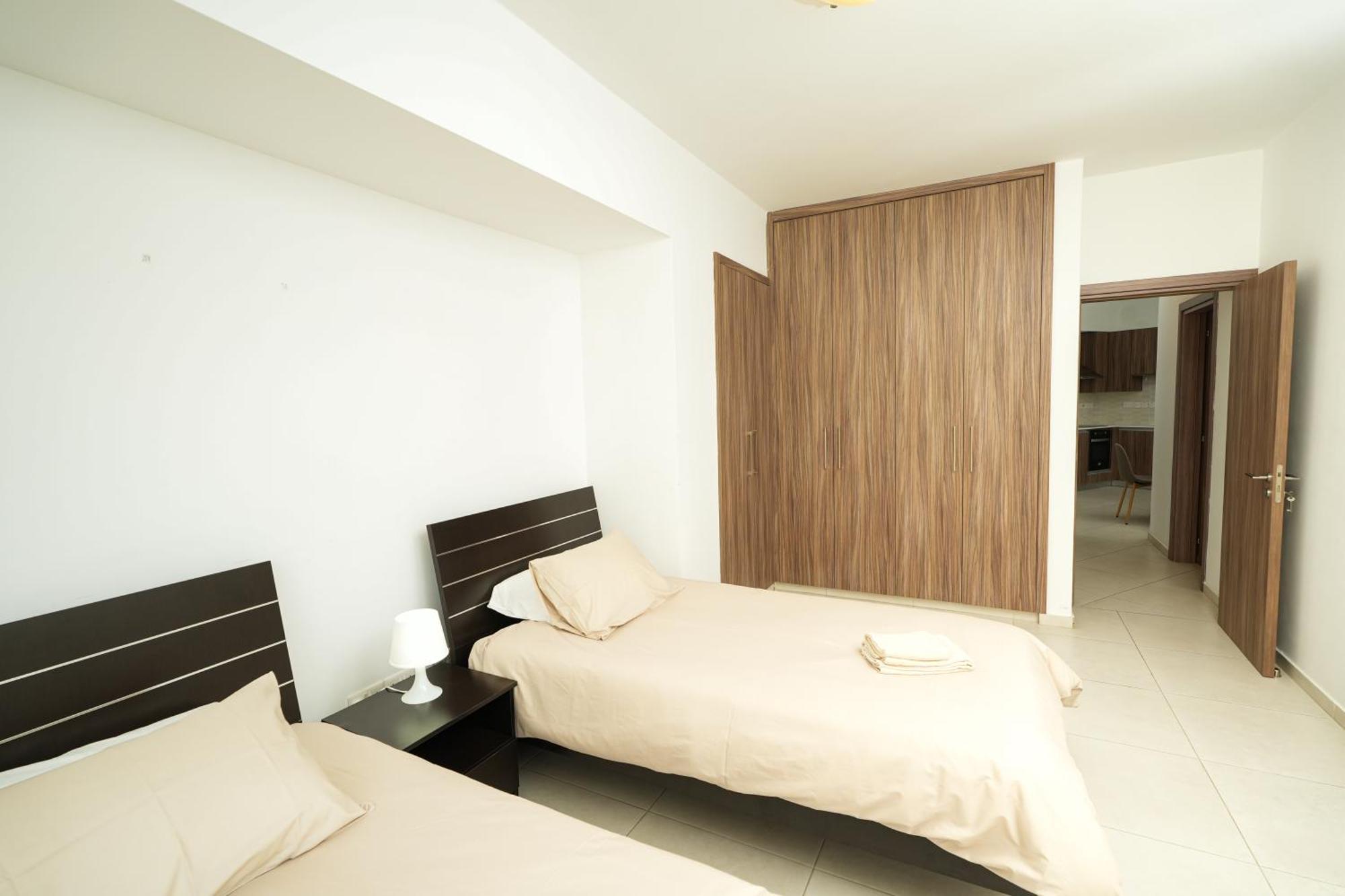 Halcyon Central Apartment Larnaca Luaran gambar